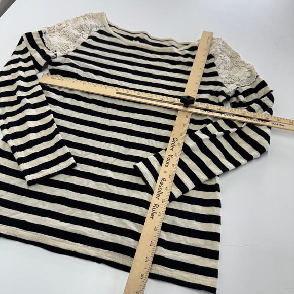 Ann Taylor LOFT‎ Top Womens Medium Cream Black Striped Lace Shoulder Blouse - Picture 7 of 7